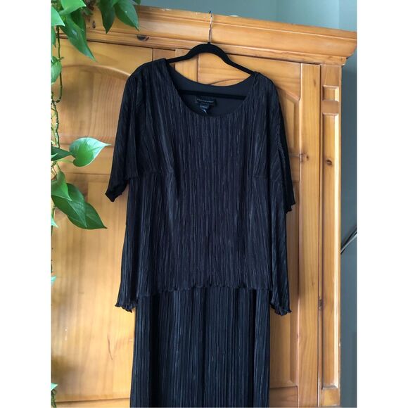 Vintage Connected Woman Black Ruffled Pleated Dress SZ 22W - Picture 1 of 13